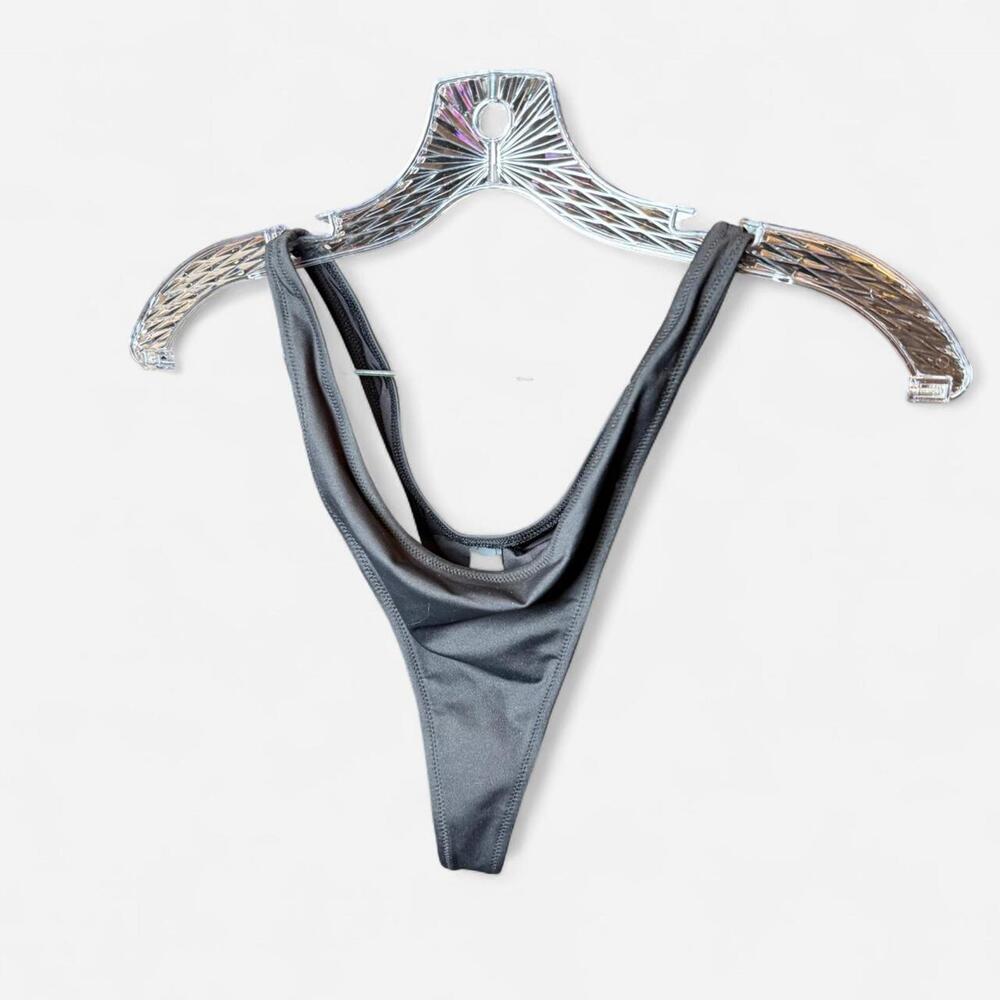 Skims black thong bottom sz L